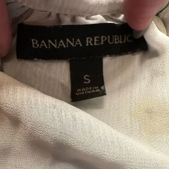 Banana Republic White Flutter Sleeve Blouse - Picture 3 of 5